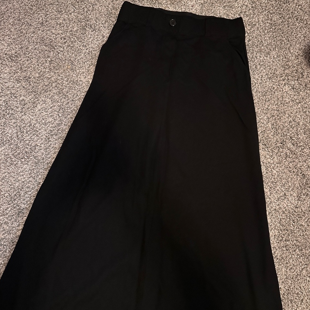 Max Studio Classic Black A-Line Skirt